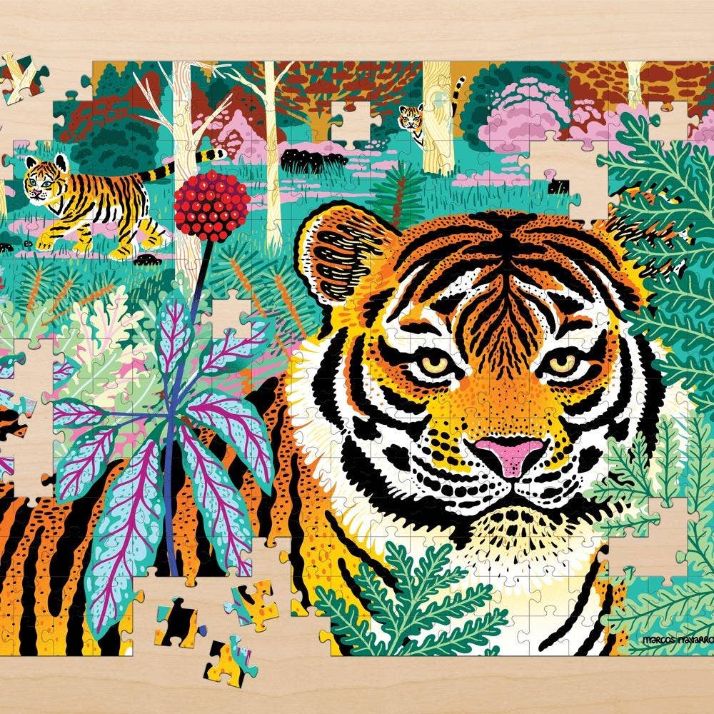 Chronicle Books - Siberian Tiger Endangered Species 300 Piece Puzzle