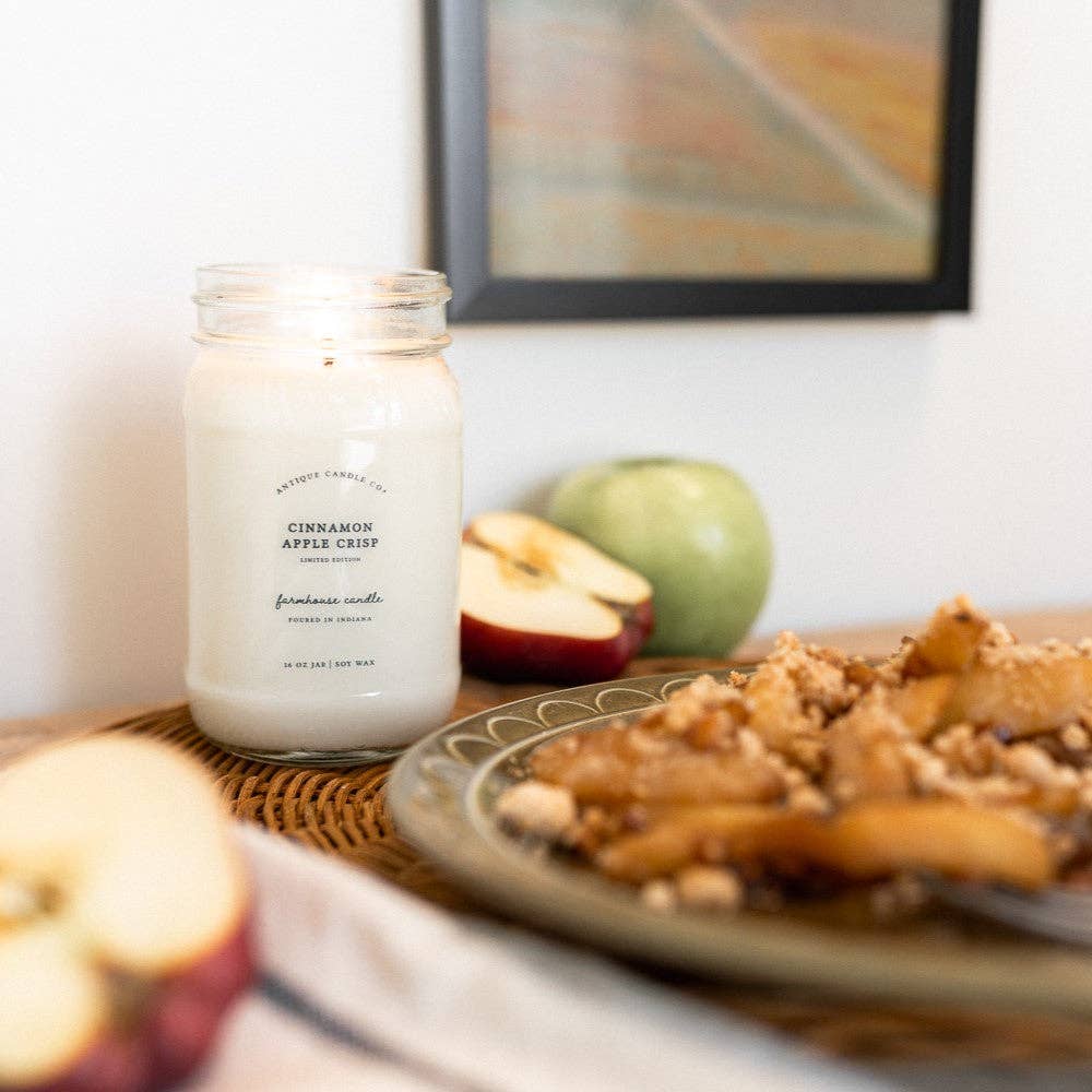 Antique Candle Co.® - Cinnamon Apple Crisp - Soy Candle