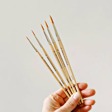 Load image into Gallery viewer, Paintbrush Set - Watercolor - Set of five wood brushes