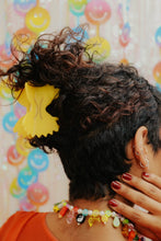 Load image into Gallery viewer, The Peach Fuzz - Farfalle Pasta Hair Claw