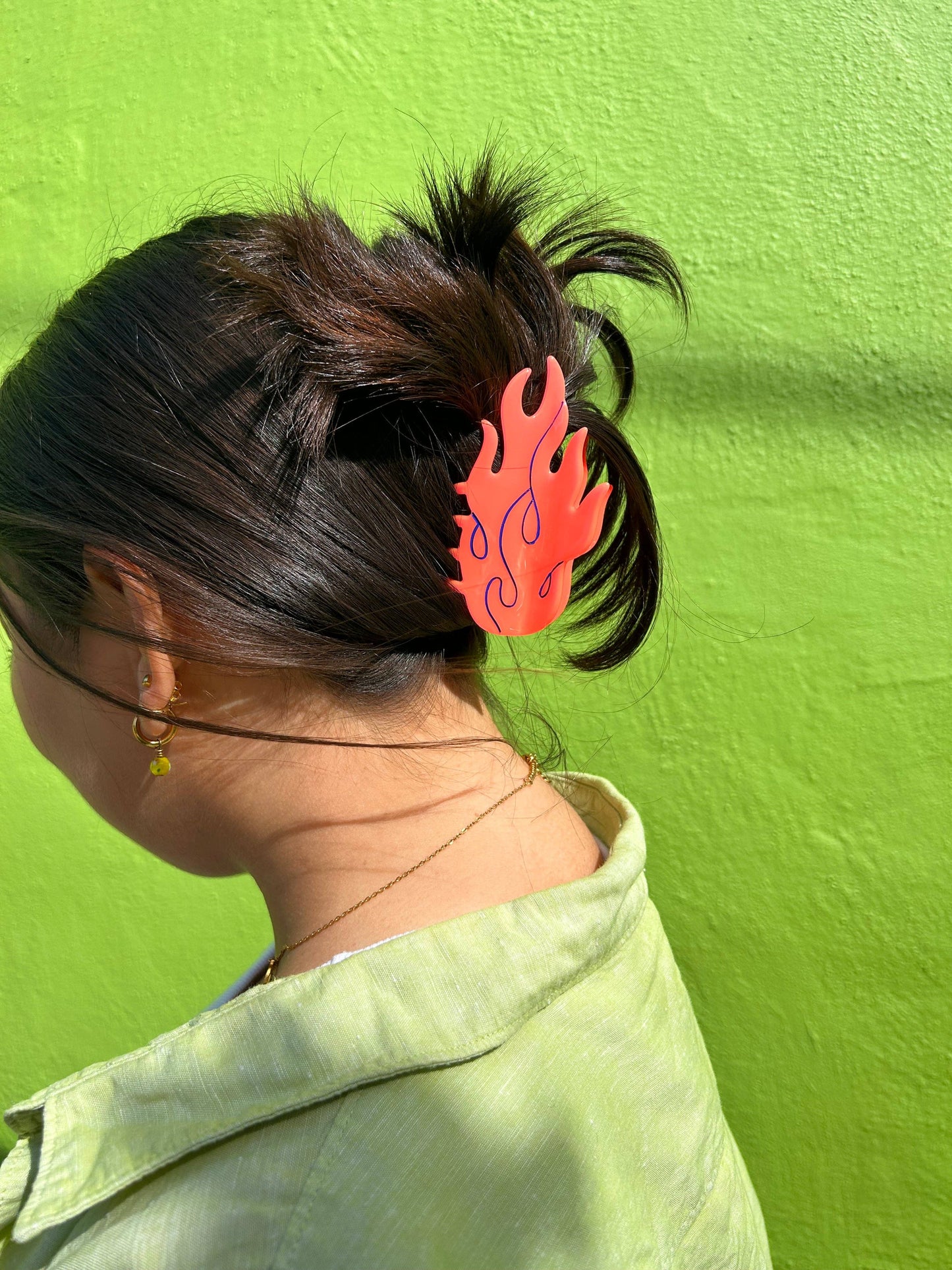 The Peach Fuzz - Flamin’ Hot Flames Hair Claw