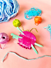 Load image into Gallery viewer, Knitting Needle Hair Claw