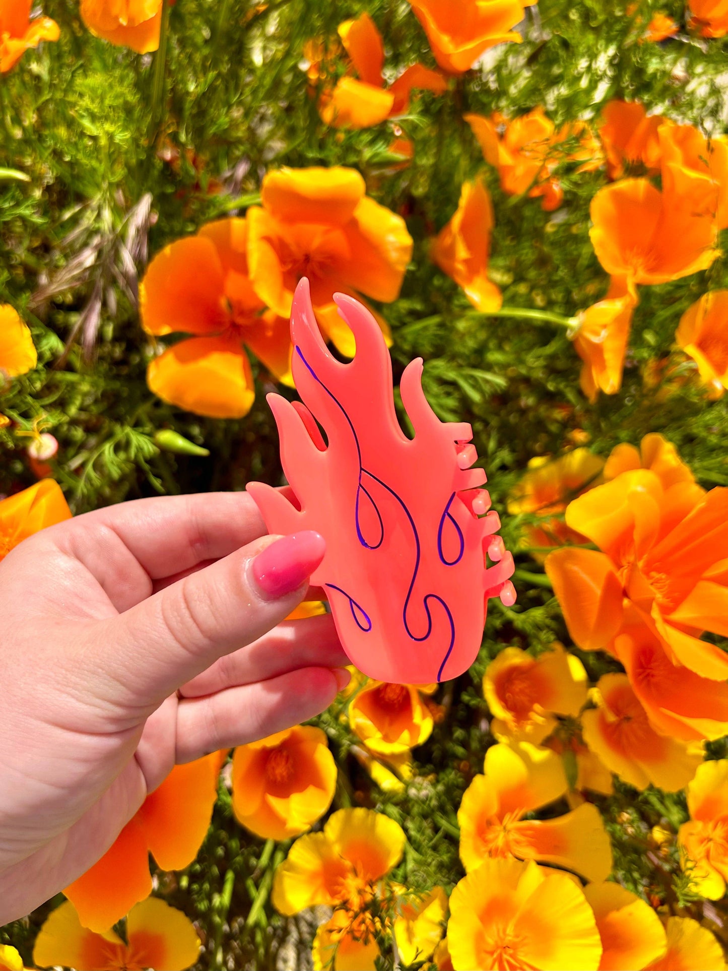 The Peach Fuzz - Flamin’ Hot Flames Hair Claw