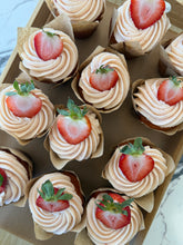 Load image into Gallery viewer, Strawberry Cupcakes