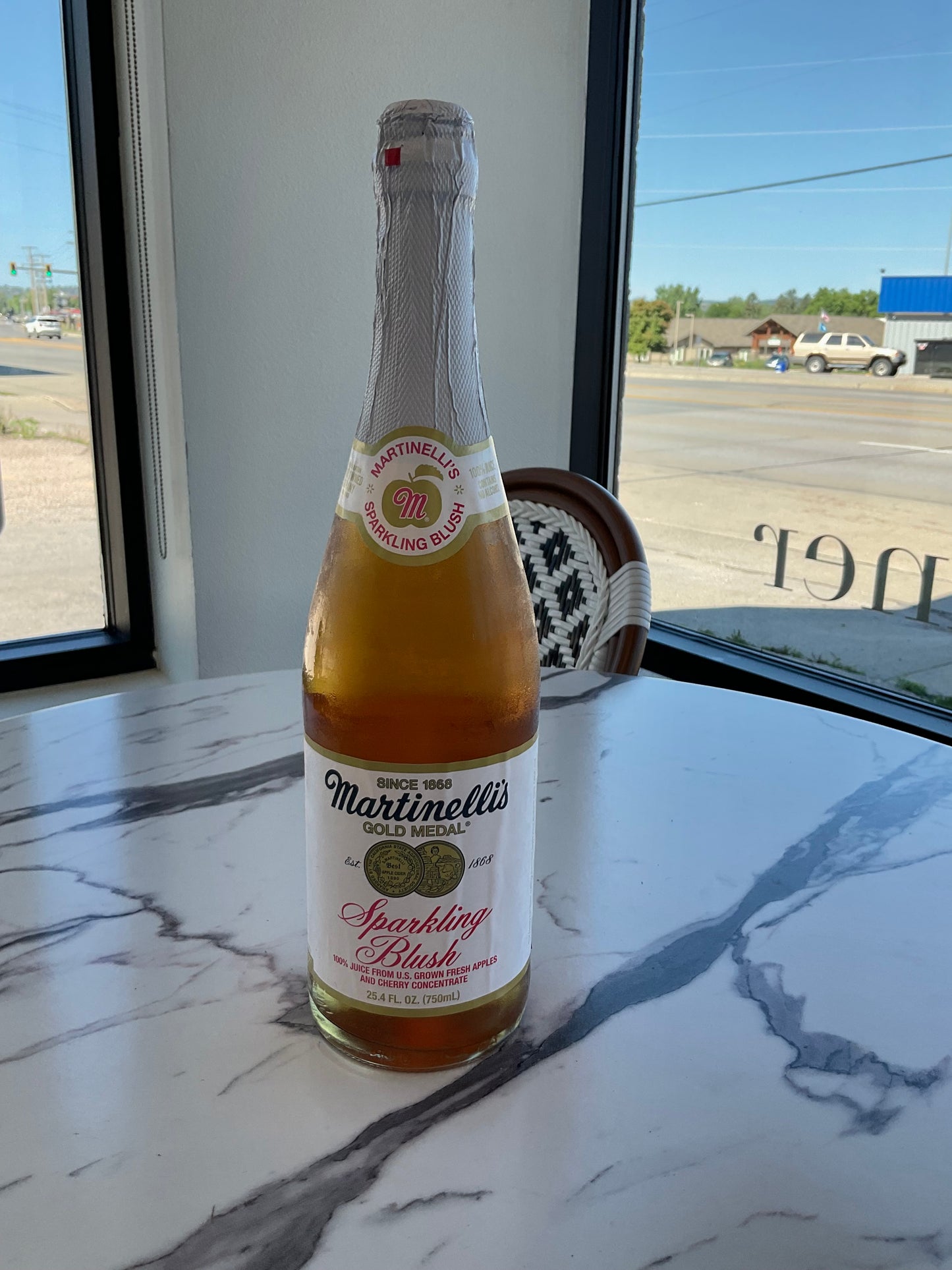Martinelli‘s Sparkling Blush
