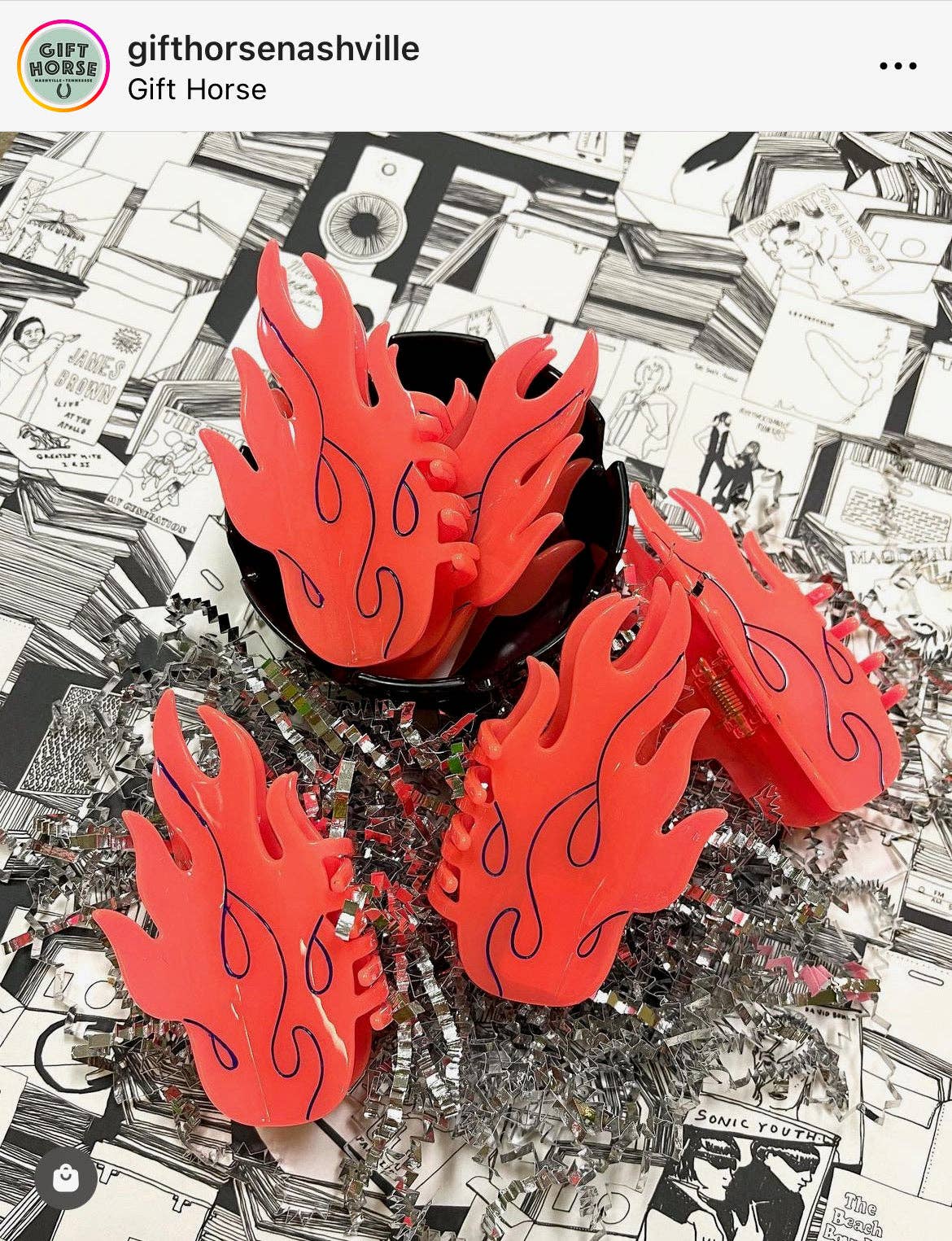 The Peach Fuzz - Flamin’ Hot Flames Hair Claw