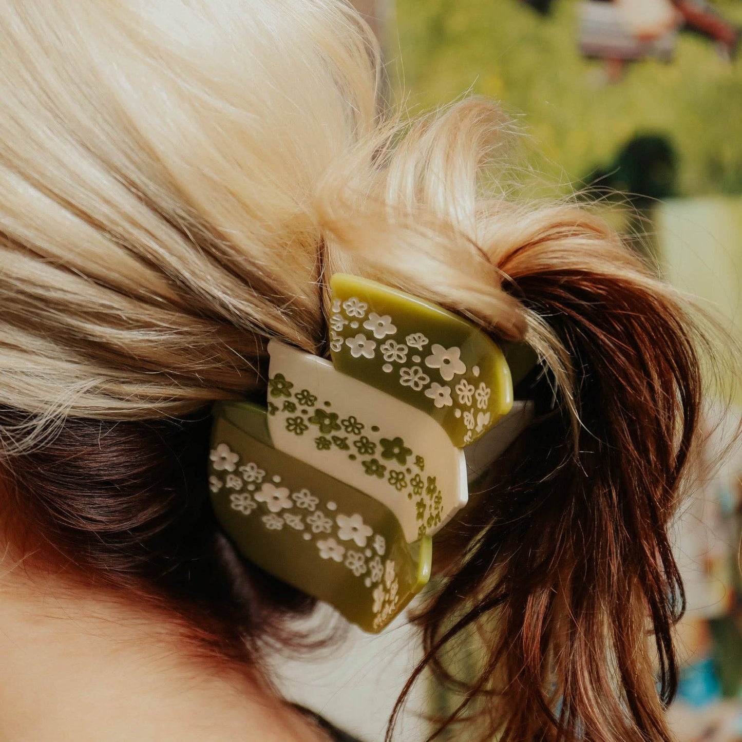 Retro Bowls Hair Claw