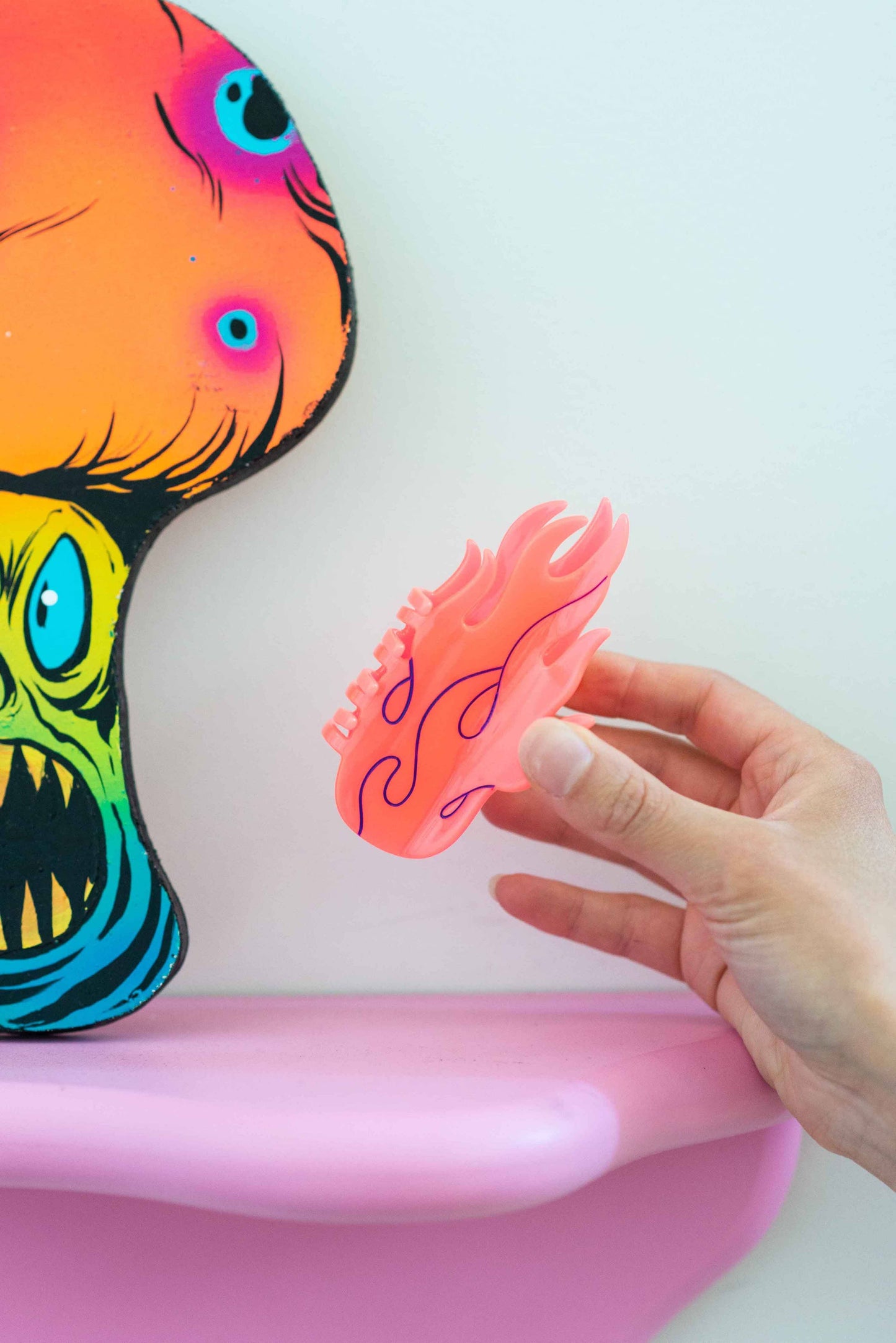 The Peach Fuzz - Flamin’ Hot Flames Hair Claw